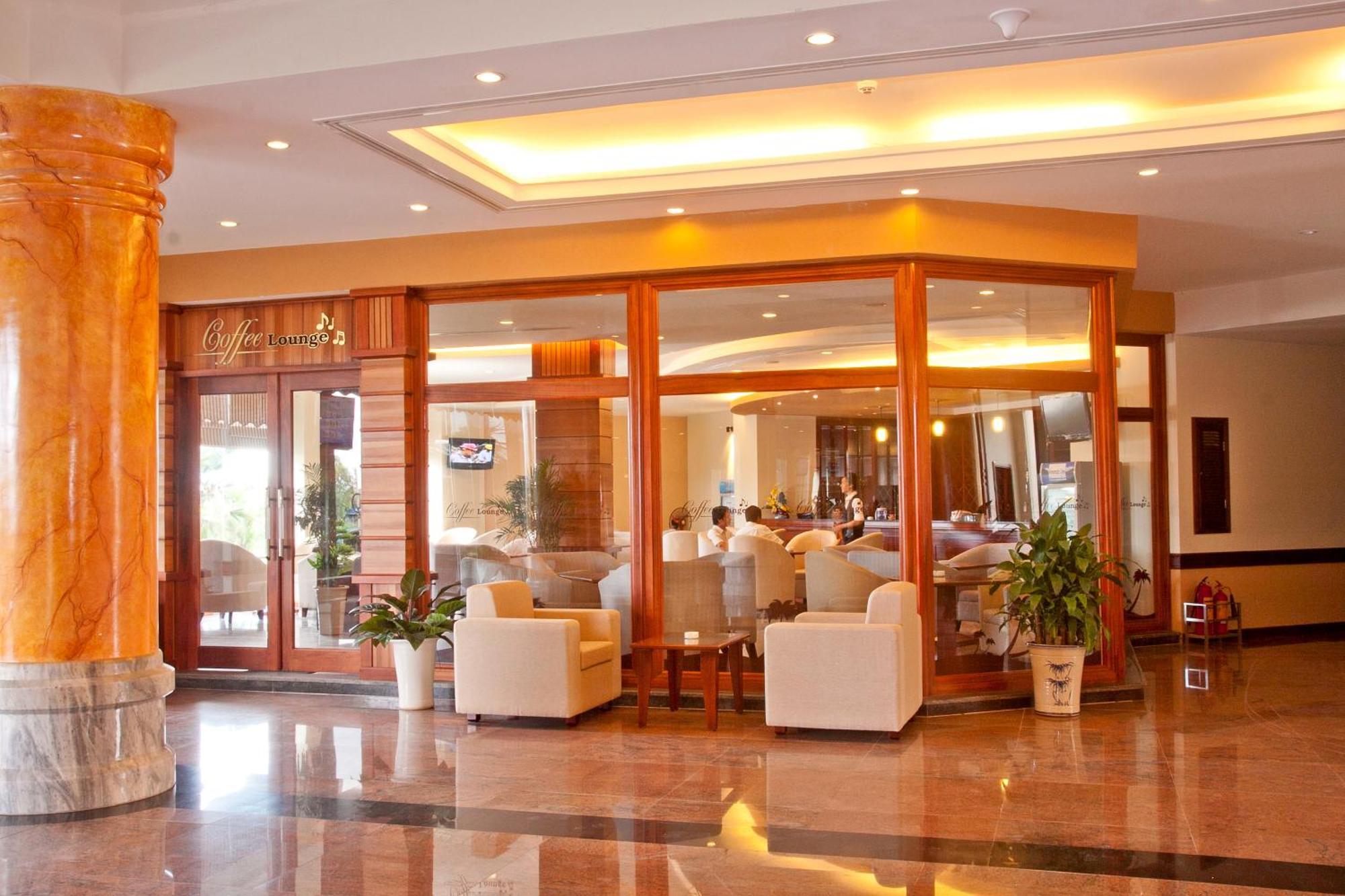 Dlgl - Dung Quat Hotel Куангнгай Экстерьер фото
