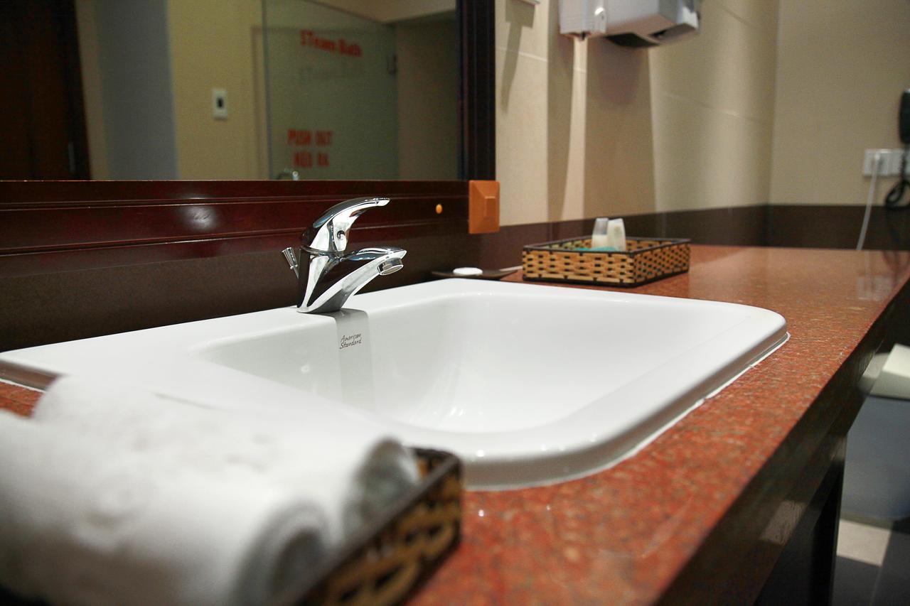 Dlgl - Dung Quat Hotel Куангнгай Экстерьер фото